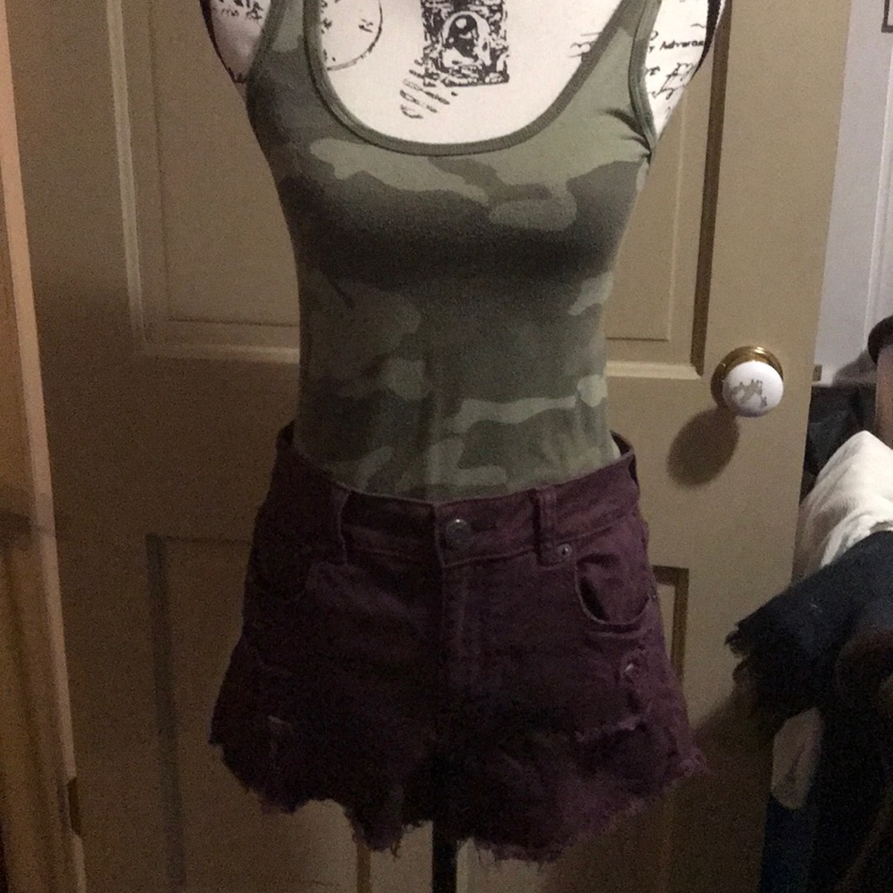 Maroon American Eagle Destroyed Short Shorts